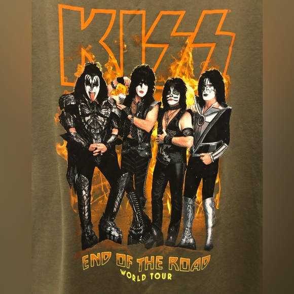NWOT KISS medium t-shirt - Picture 2 of 6
